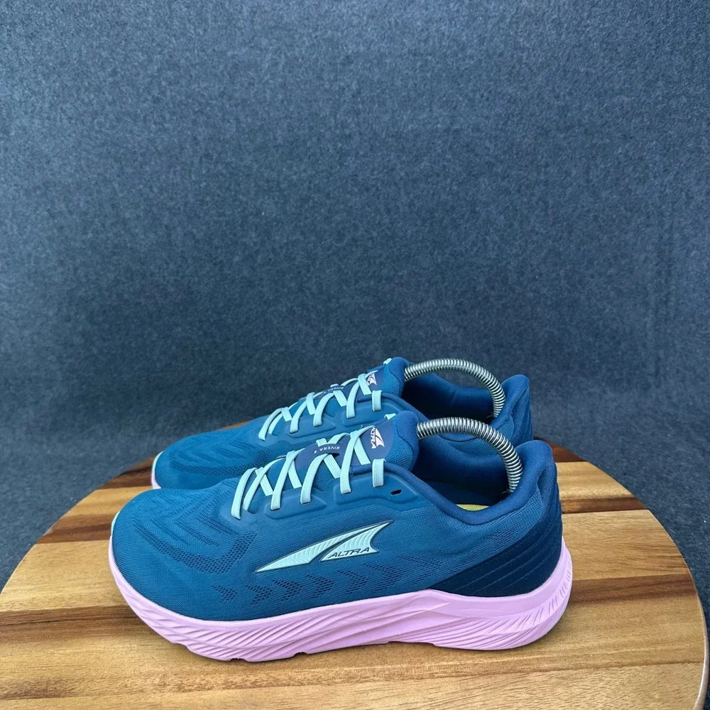Altra Womens Rivera 4 AL0A85P9006 Navy Pink Running Shoes Womens 10 Worn Once